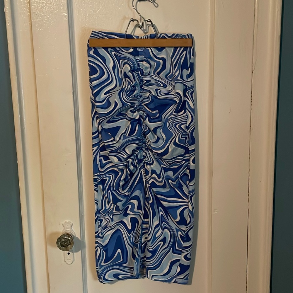 Primark Blue and White Ruched Swirl Pattern Midi Skirt